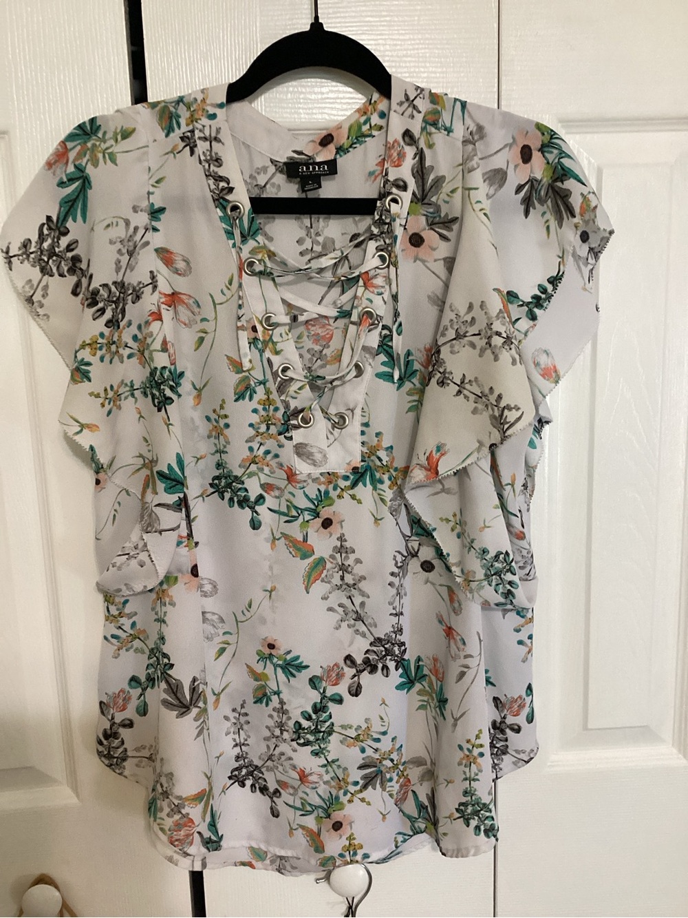 a.n.a White Floral Lace-Up Ruffle Sleeve Blouse